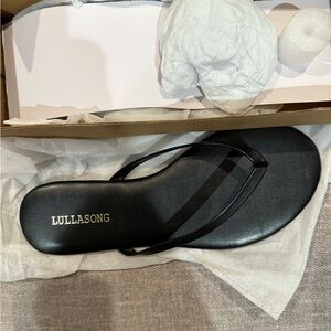 Lullasong Women's Black Sandals